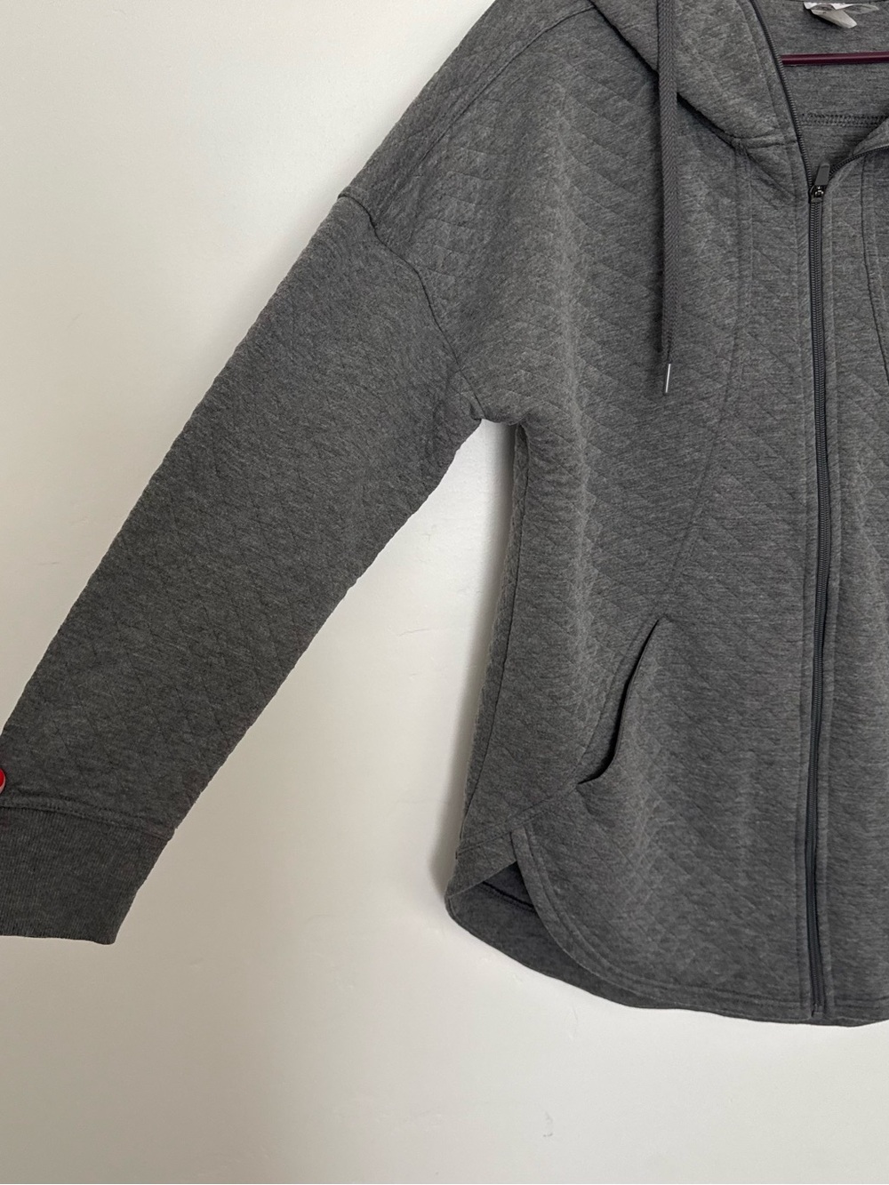 Athletic Works Gray Quilted Hoodie with Red Accent - Picture 3 of 4